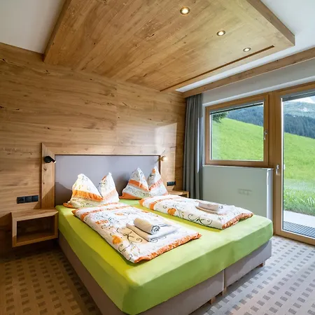 Ahornegg トゥクス