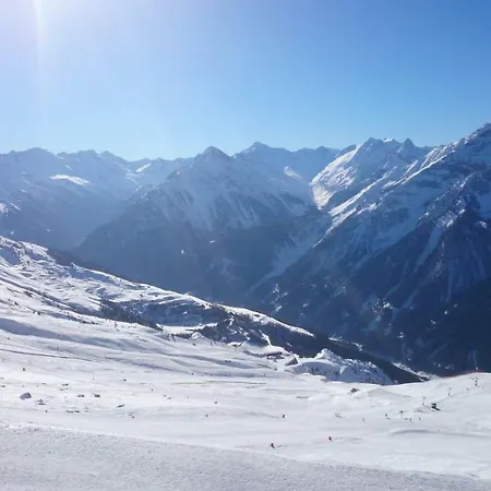 Ahornegg Apartman Tux